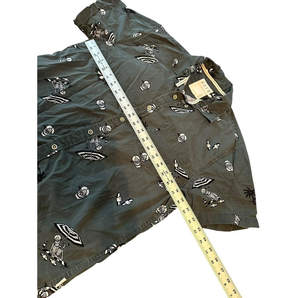 VSTR Premium Mens L Skull Print Button Down Short Sleeved Shirt Beach Pocket Y2K - Picture 2 of 10